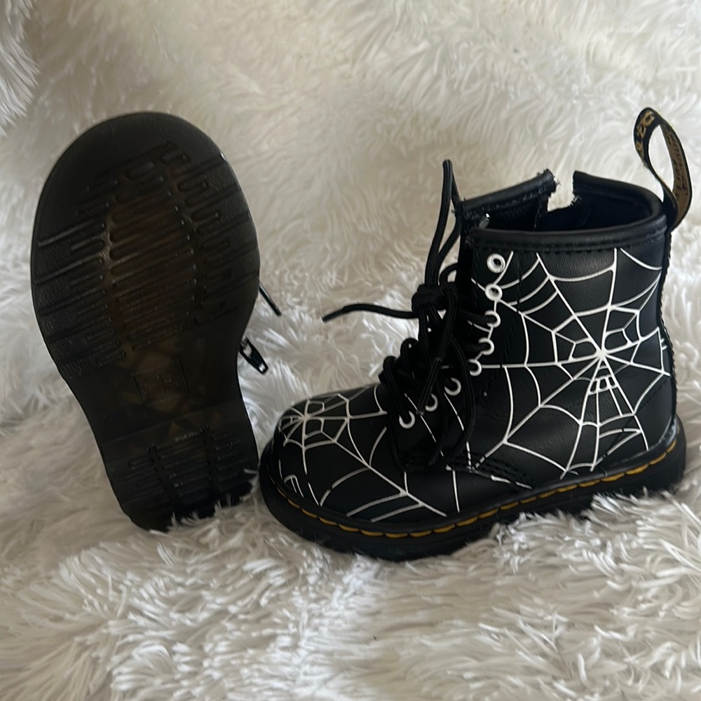Kids Dr Martens